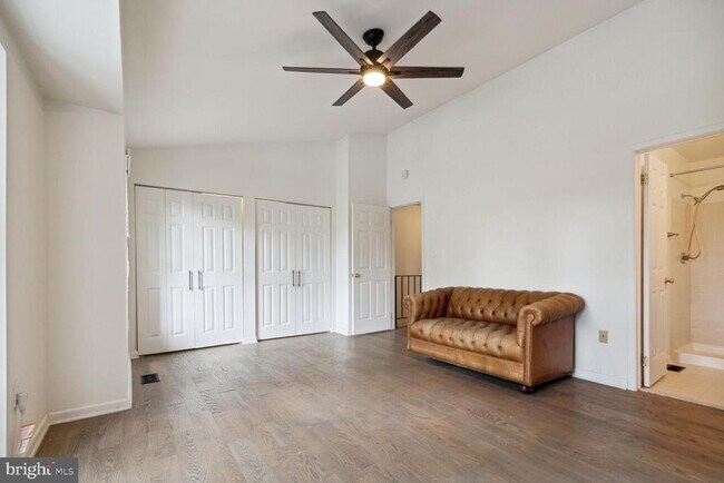 Building Photo - 2849 Schoolhouse Cir