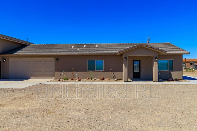 Building Photo - 7756 Sierra Vista Dr
