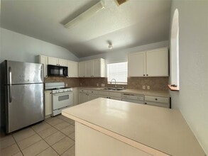 Building Photo - 14934 Sugar Sweet Dr