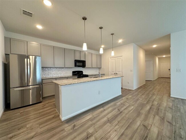 Building Photo - 230 Olympic Dr