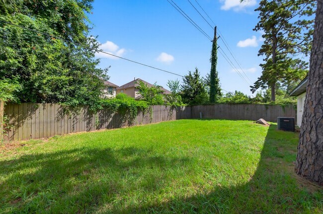 Building Photo - 4911 Maurita Dr