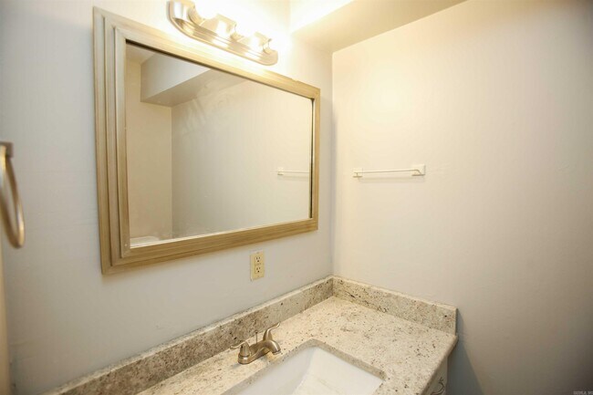 Building Photo - 2100 Virginia Dr