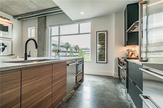 Building Photo - 101 S 12th St