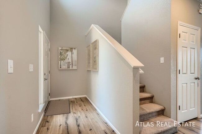 Building Photo - 4123 Meadowview Ct