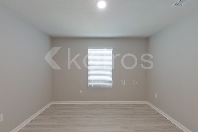 Building Photo - 140 Swallowtail Ln