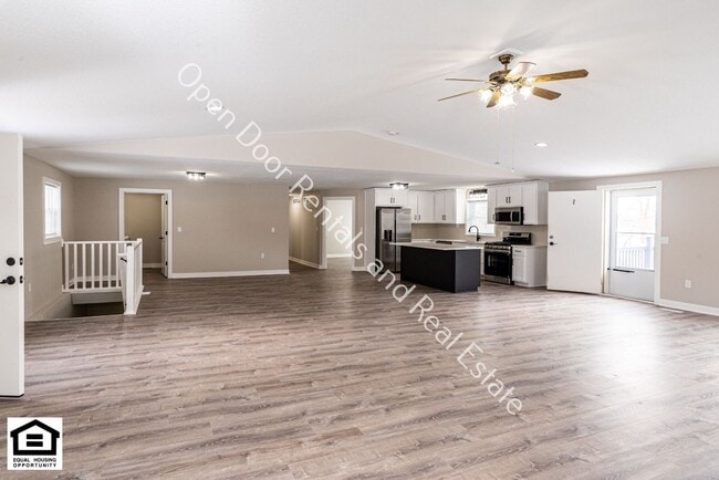 Building Photo - 4 bedroom home now available! ***MOVE IN RENT SPECIAL $500 OFF FIRST MONTH'S RENT!!!***
