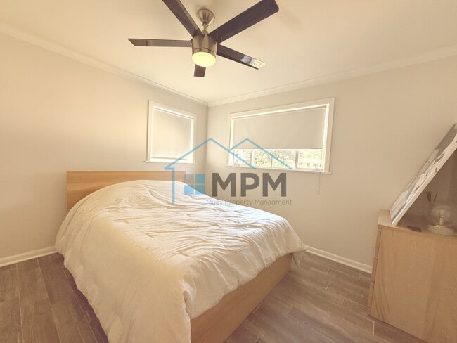 Building Photo - 1706 Lexington Ave