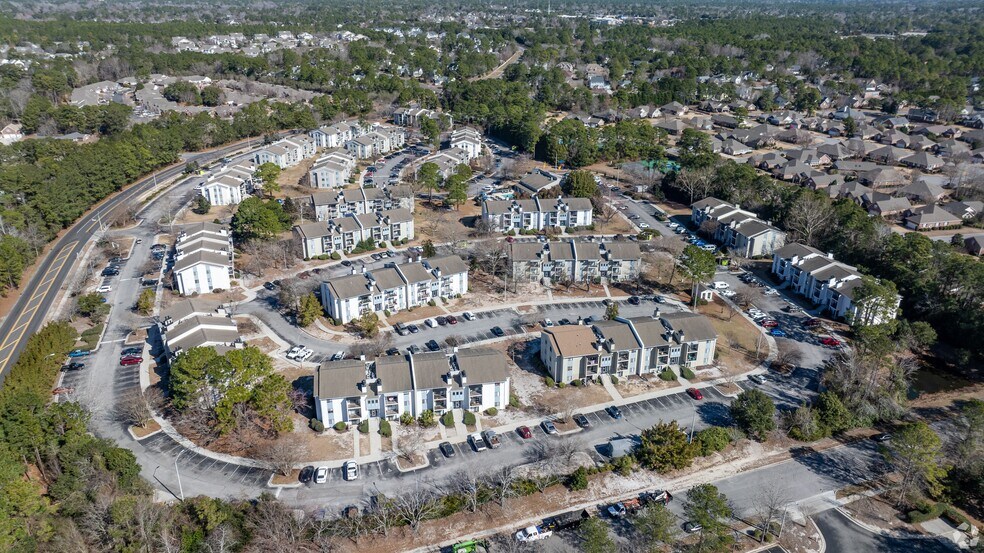 Primary Photo - Crosswinds Apartments