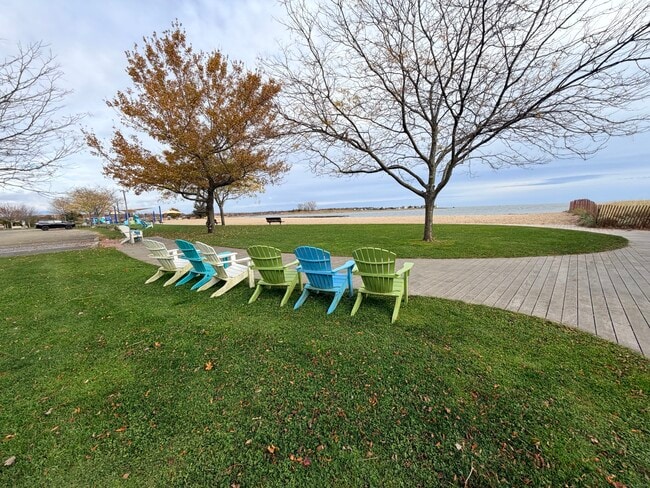 Building Photo - 113 Seaside Ave