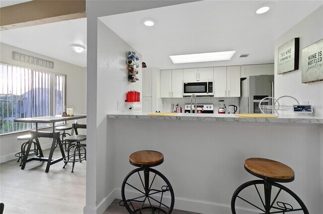 Building Photo - 2022 Ludlow Ln