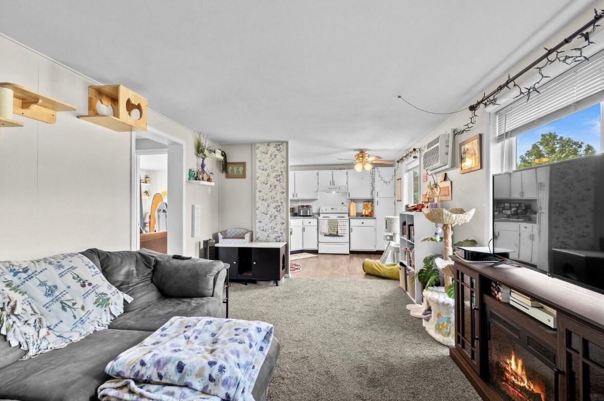 Building Photo - 3431 Evergreen Dr