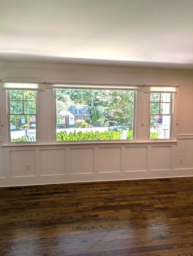 Building Photo - Plaza Midwood, Luxury 4 Bedroom/4 Bathroom Home!