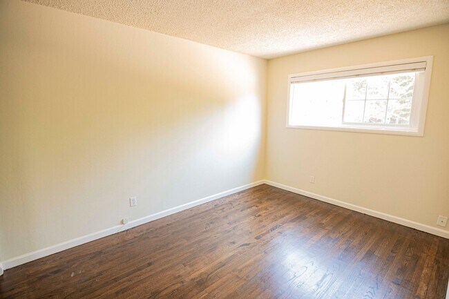Building Photo - 4384 Camden Ave