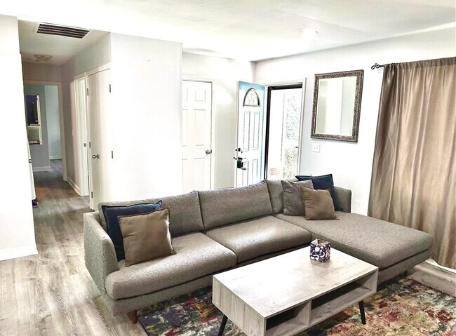 Building Photo - 230 Delaware Dr