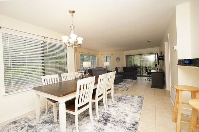 Building Photo - First Floor Condo in Bluewater Bay