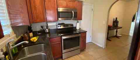 Building Photo - 10712 Ivanhoe Dr