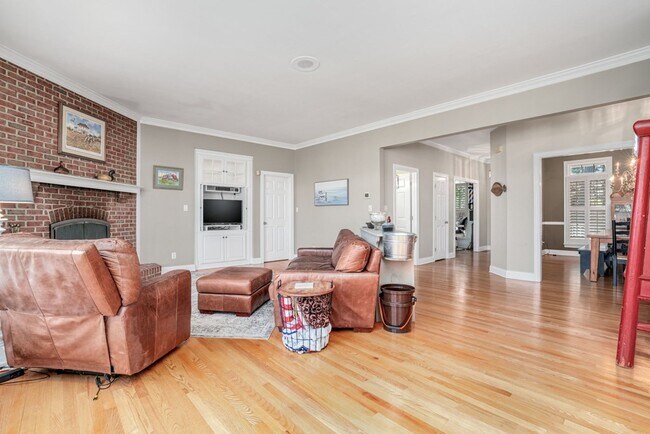 Building Photo - 14279 Eastfield Dr