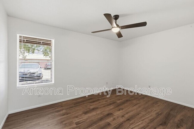 Building Photo - 1625 N Date