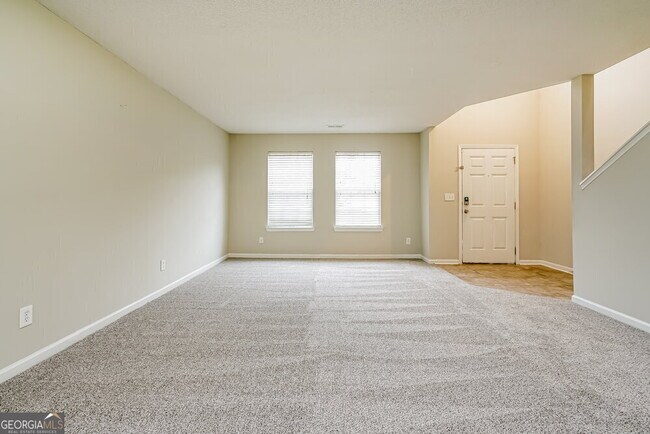Building Photo - 415 Pinevale Ct