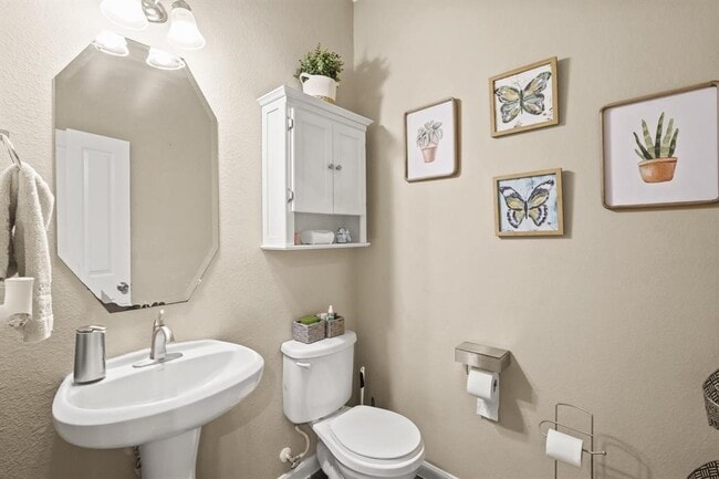 Building Photo - 6719 Path Way Ct
