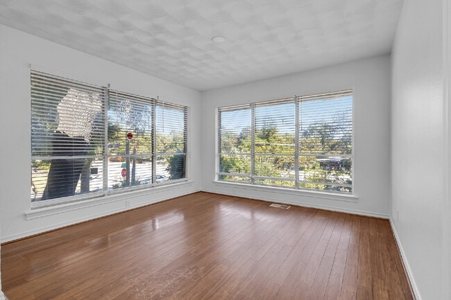 Building Photo - Beautiful Single-Story Home for Rent in Da...