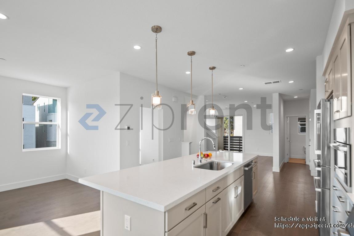 Building Photo - 3102 Seashell Ter