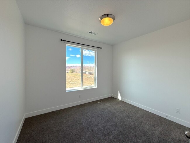 Building Photo - Brand New 3 bed, 2.5 Bath 1 car garage Townhome