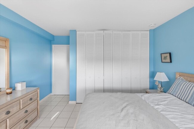 Building Photo - Wake Up to Ocean Views – Fully Furnished 2BR/1BA Condo Available for 1-Year Lease!