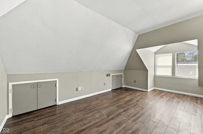 Building Photo - 6159 Broadway St