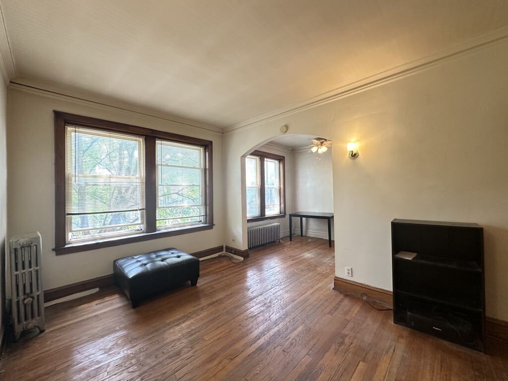 Building Photo - 4830 W Addison St