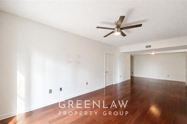 Building Photo - 195 14th St NE