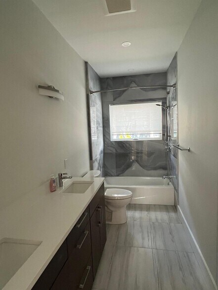 Building Photo - 19 Gorham St