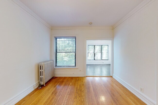 Floorplan - 5300-5308 S. Greenwood Avenue