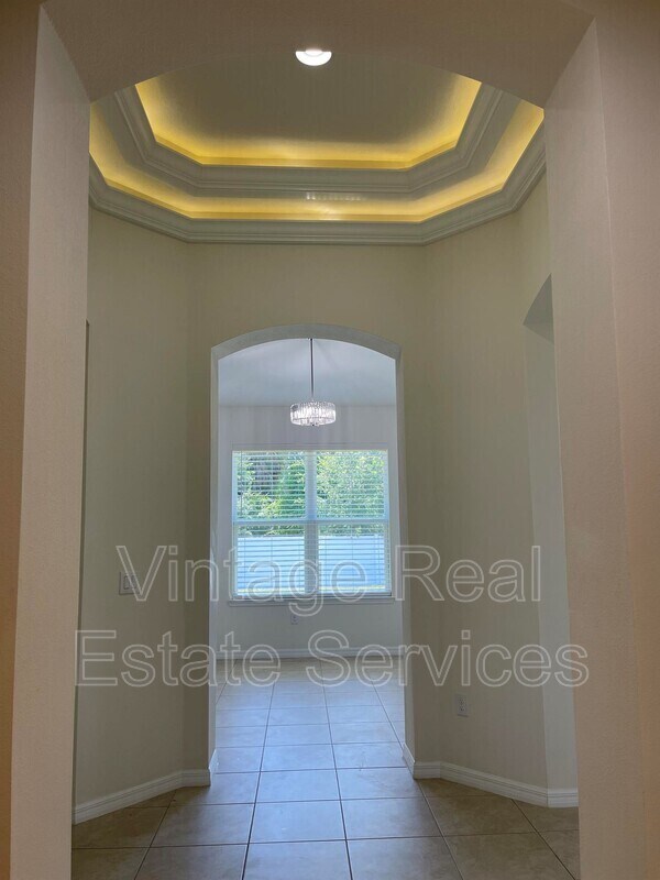 Building Photo - 7905 Silver Clover Ct
