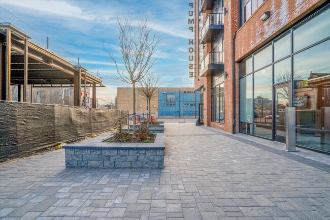 Building Photo - 2157 E Lehigh Ave