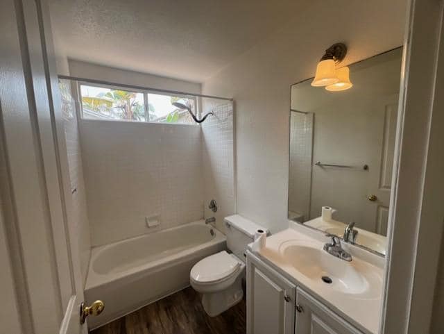 Building Photo - 1137 Avenida Sobrina