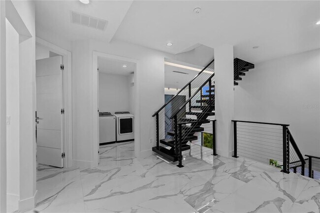 Building Photo - 7608 Antilla St