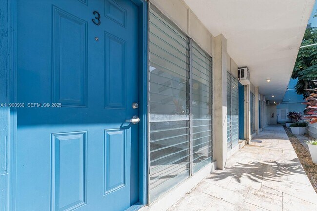 Building Photo - 1685 Jefferson Ave