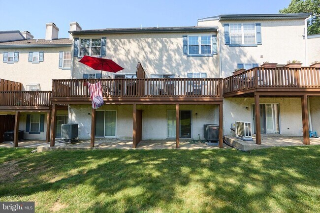 Building Photo - 1803 Stoneham Dr