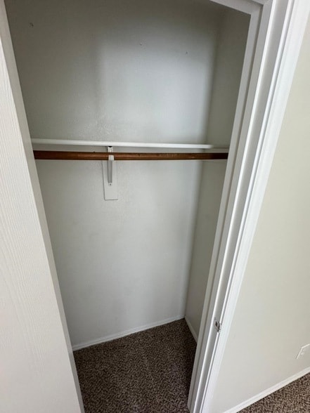 Building Photo - 9205 Lenox Dr