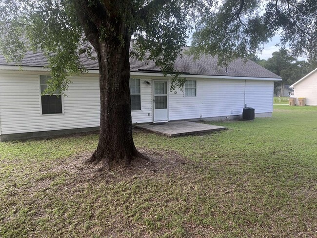 Building Photo - 149 High Point Dr