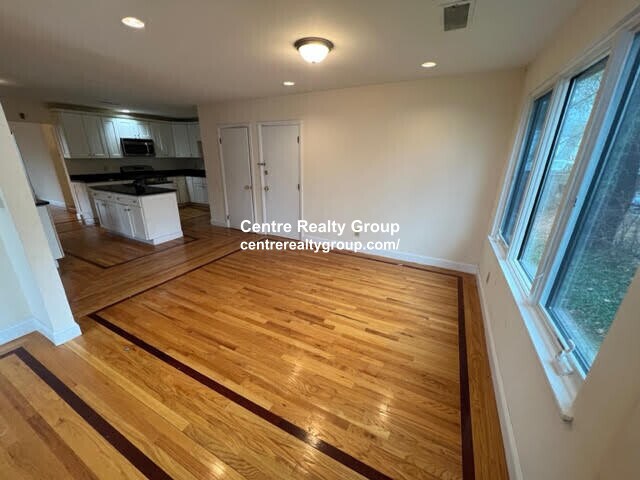 Building Photo - 184 Austin St