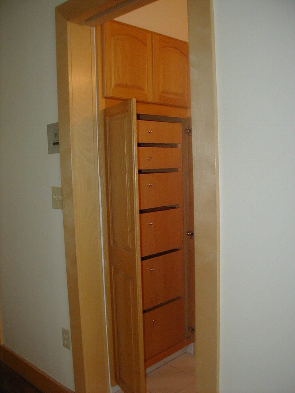 Custom deep drawers in Bathroom - 71 Baldwin St