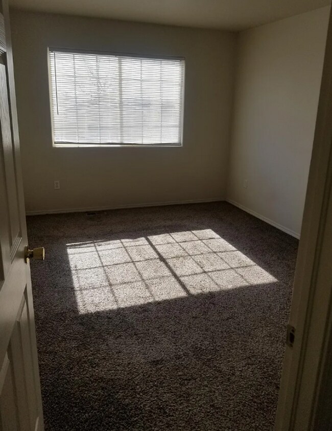 Building Photo - 2111 Northmoor Terrace