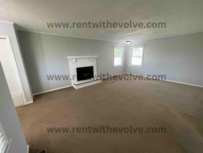 Building Photo - 4603 S Bloomingport Rd