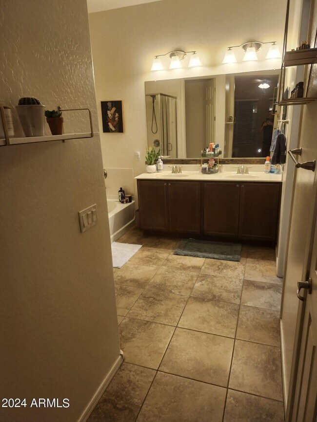 Building Photo - 19750 E Apricot Ct