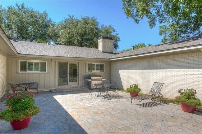 Building Photo - Beautiful Home in Tanglewood