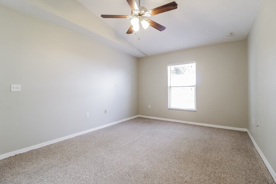 Building Photo - 4313 Iveyglen Ave