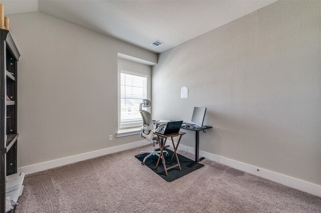 Building Photo - 2958 Frederick Dr
