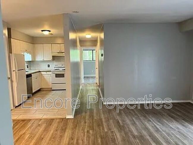 Building Photo - 1299 Schaub Dr